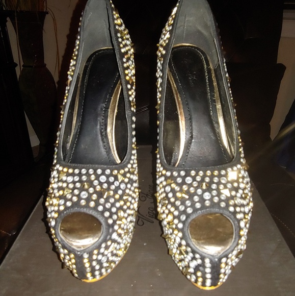 Sexy Studded Stilettos!! - Picture 3 of 4